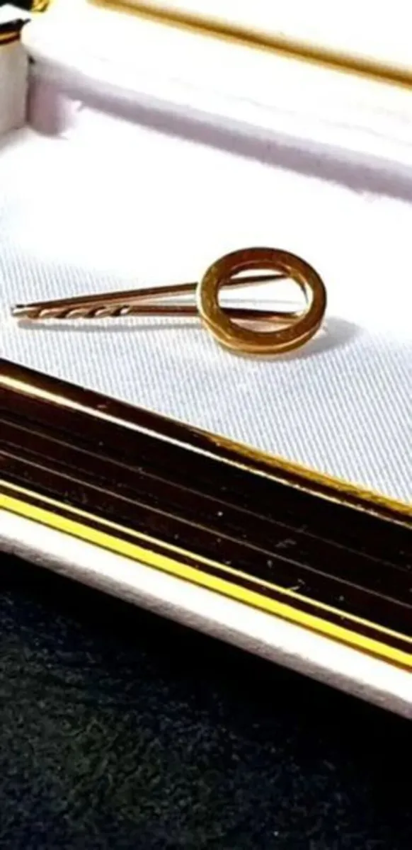 Vintage 9ct Gold Tie Pin - Image 3