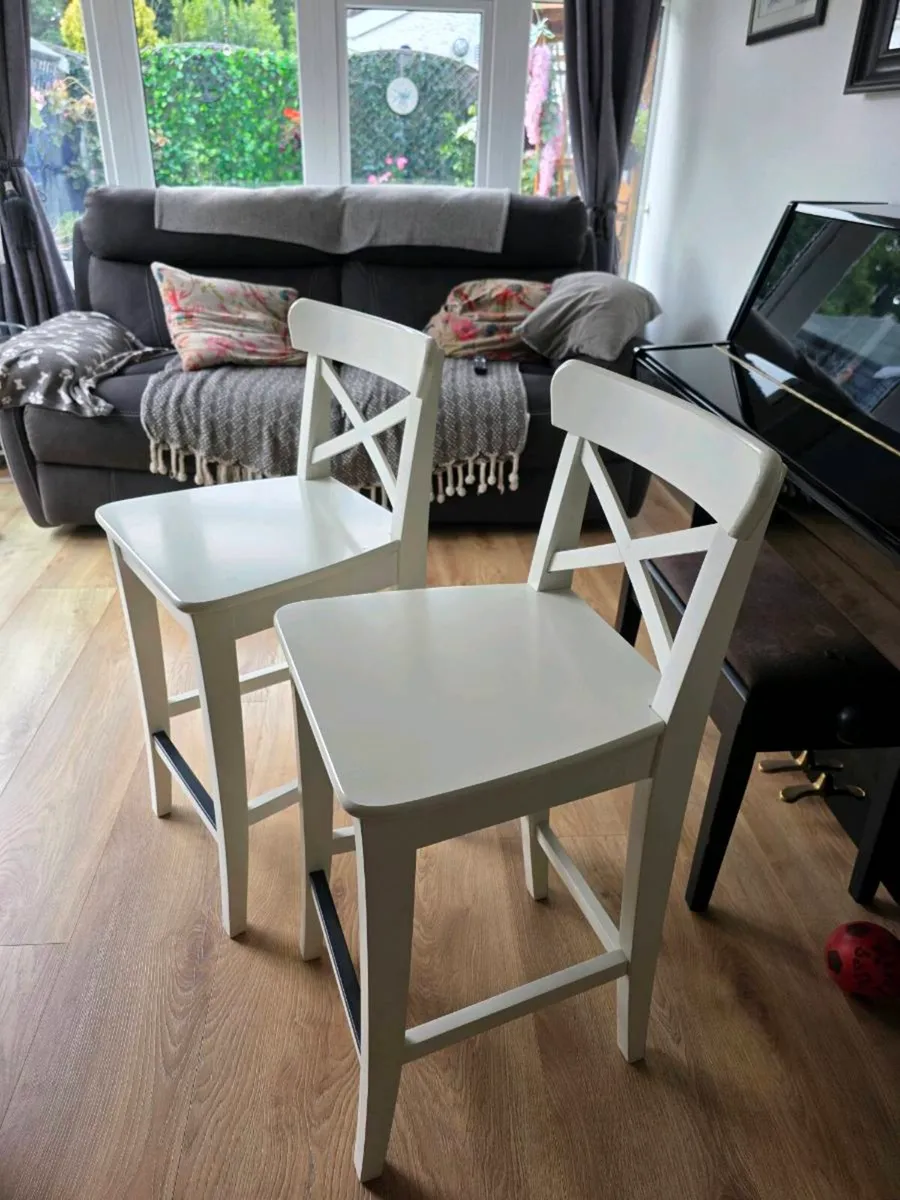 Kitchen bar chairs x 2 - Image 2