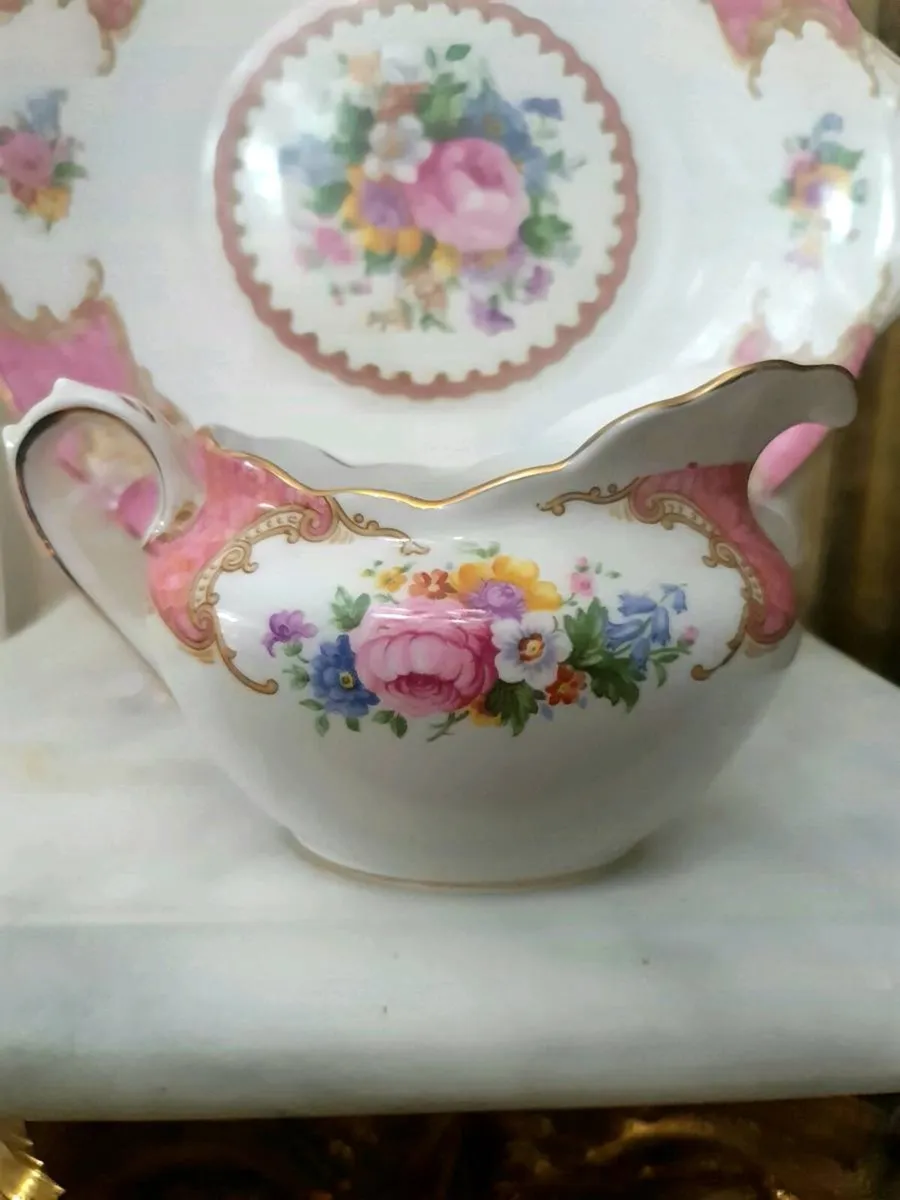 Royal Albert Lady Carlyle 21 piece teaset POSTAGE - Image 2
