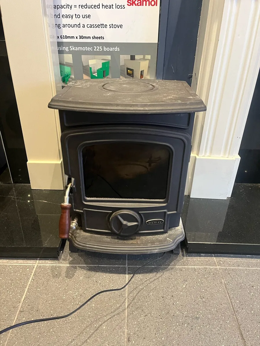 Stanley Oisin Stove €300 - Image 1