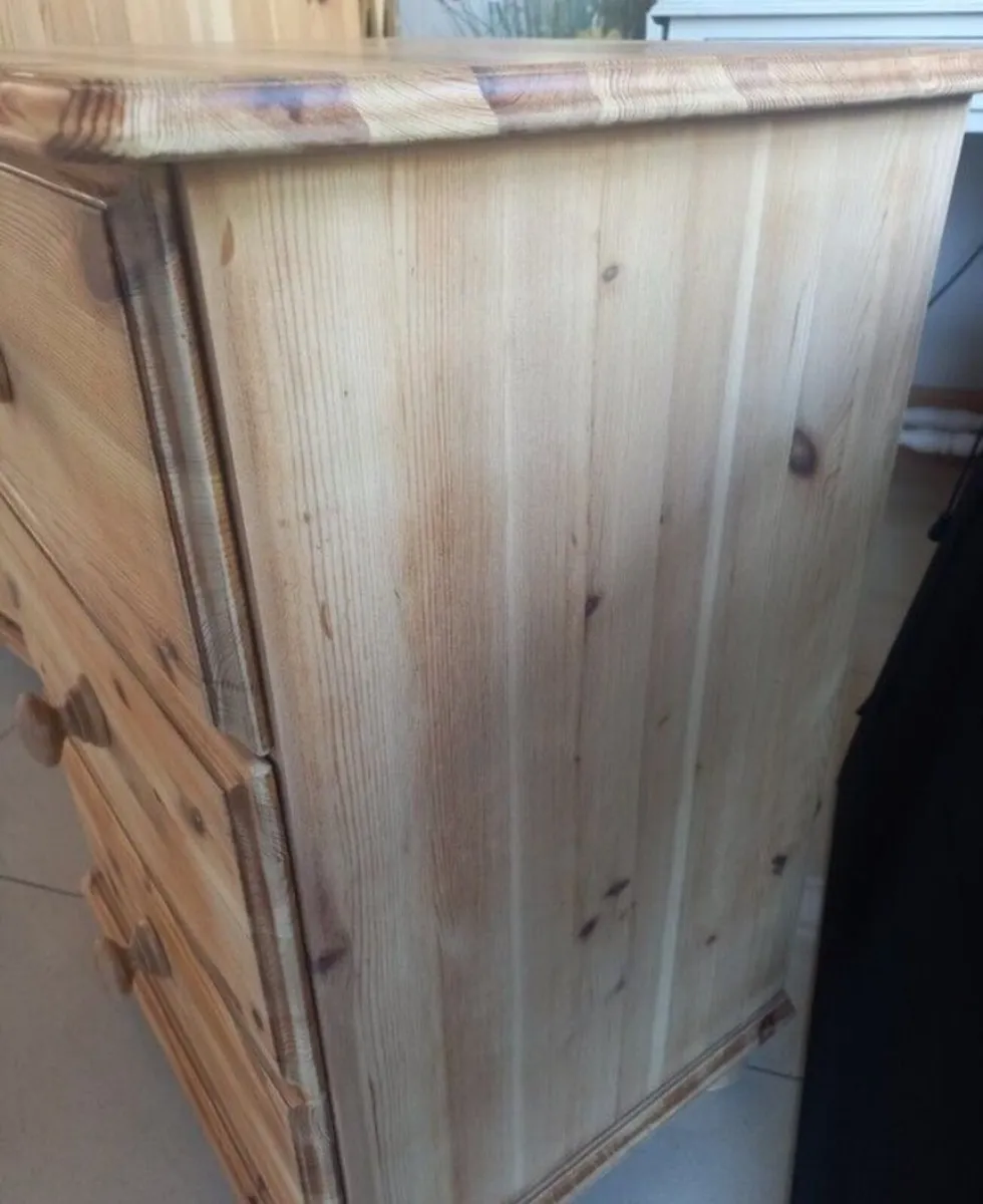 Locker/ small chest - Image 2