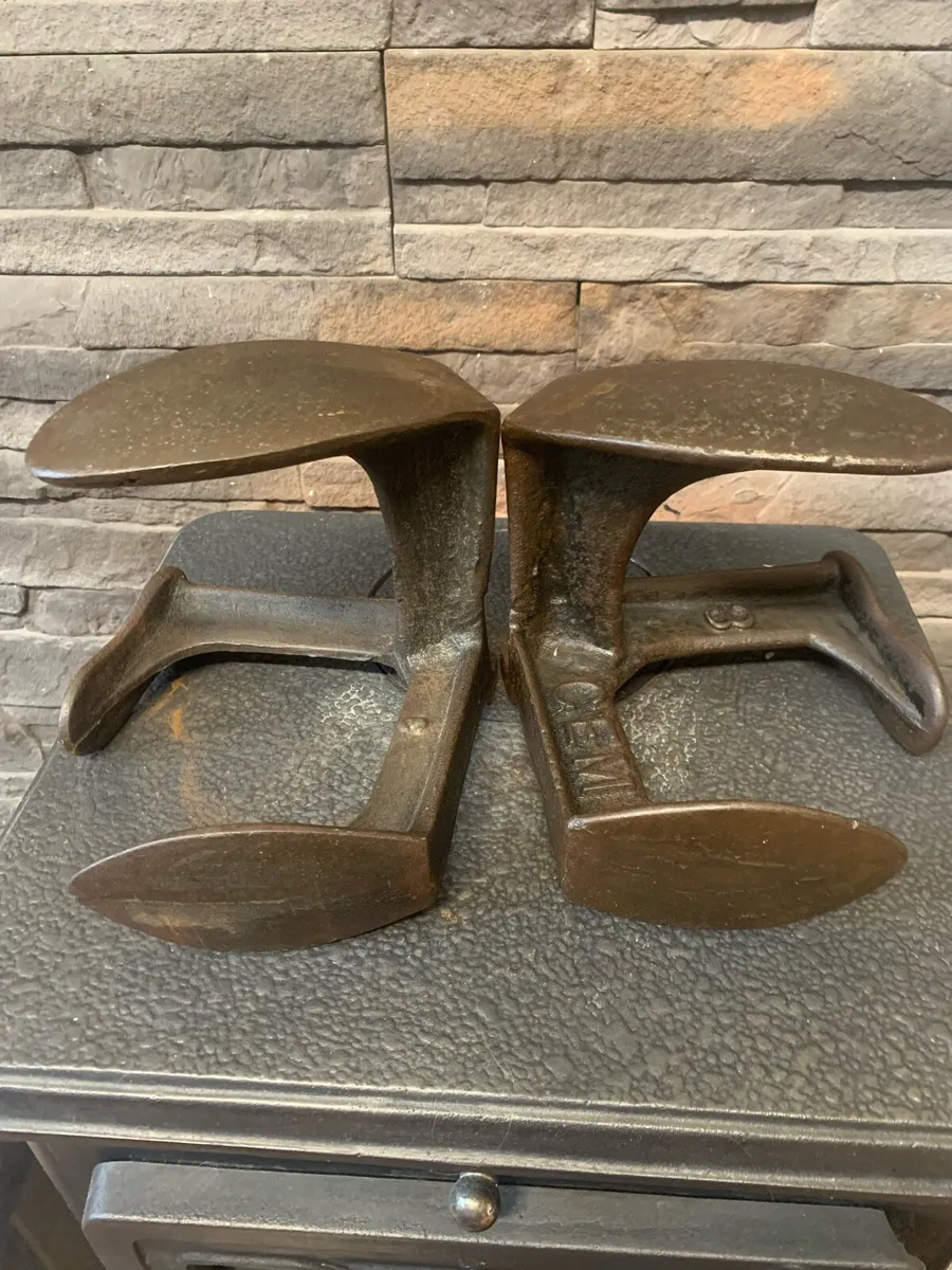 Vintage cast iron cobblers shoe mender - Image 3