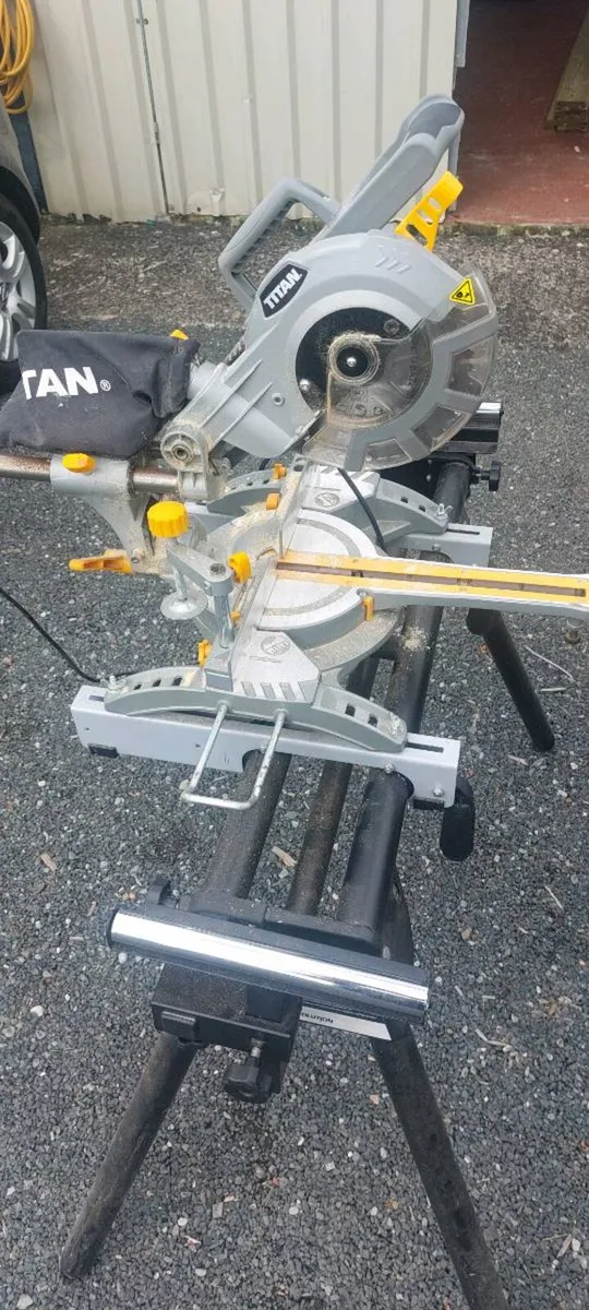 Mitre  saw  and  stand - Image 1