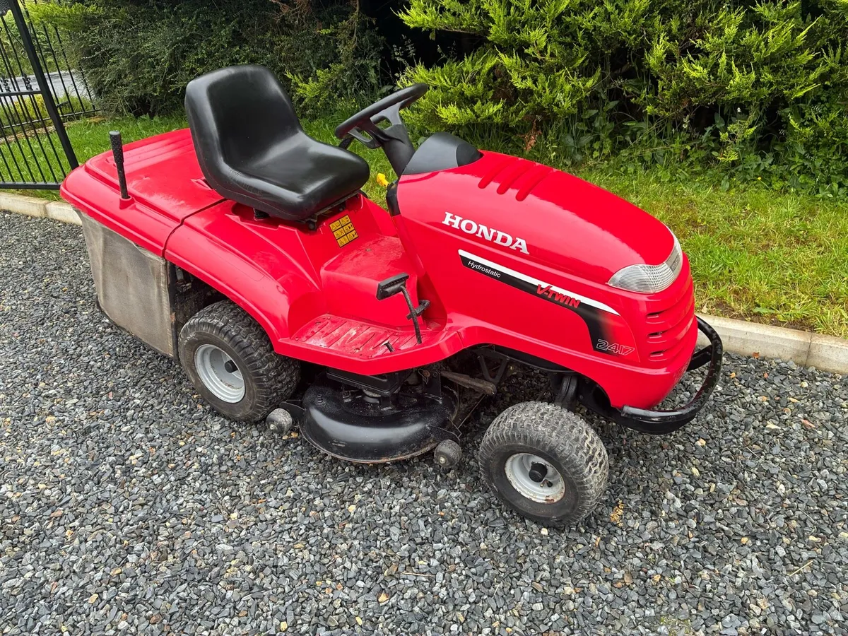Honda 2417 hydrostatic - Image 1