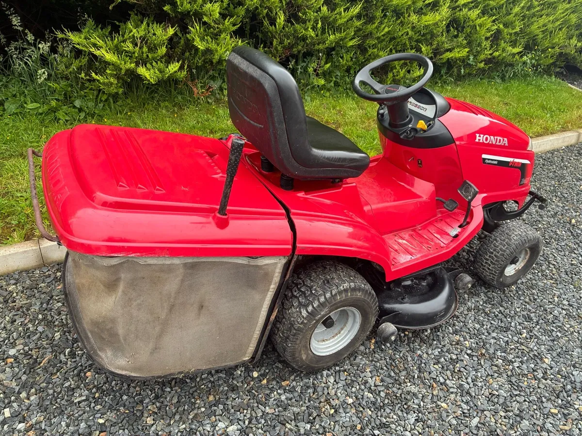 Honda 2417 hydrostatic - Image 2