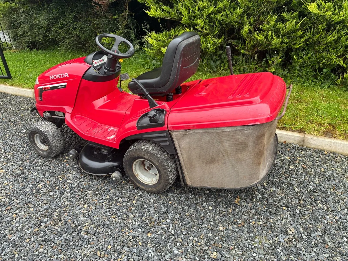 Honda 2417 hydrostatic - Image 4