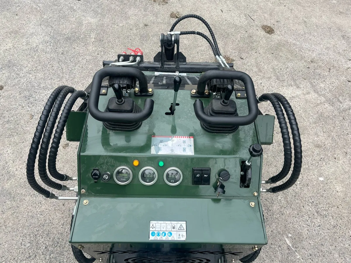 Pedestrian skid steer - Image 2