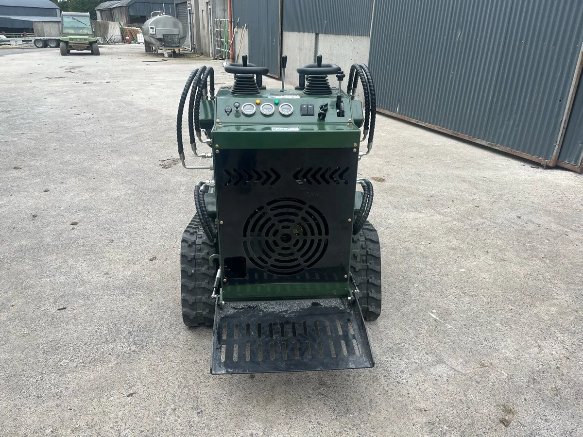 Pedestrian skid steer - Image 3