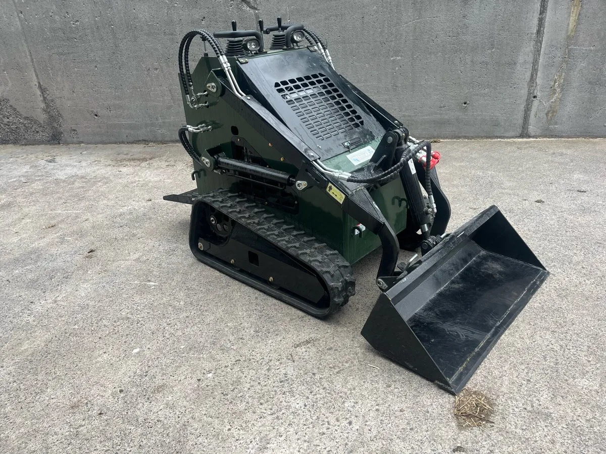 Pedestrian skid steer - Image 1