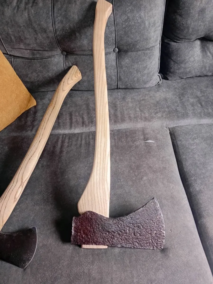 vintage axe - Image 1