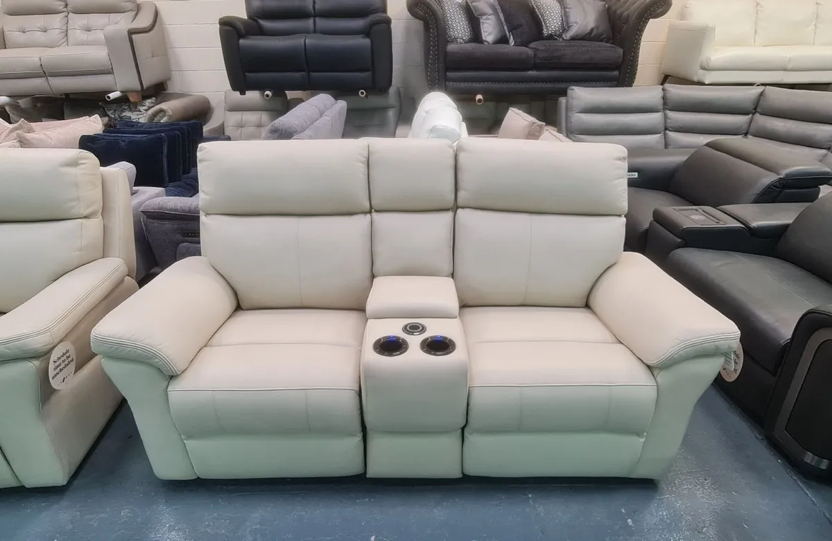 La-z-boy cream leather electric sofa and chair - Image 3