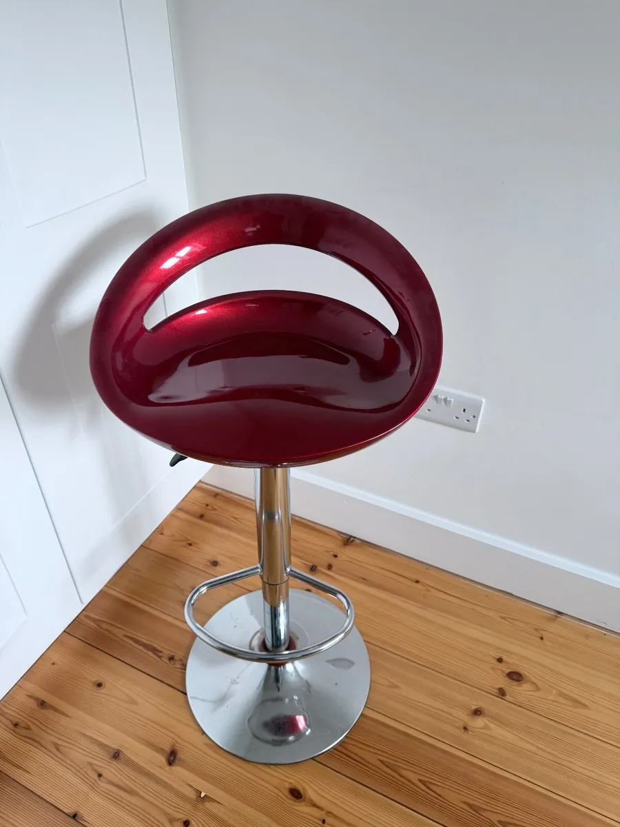 Bar stool/chair - Image 1