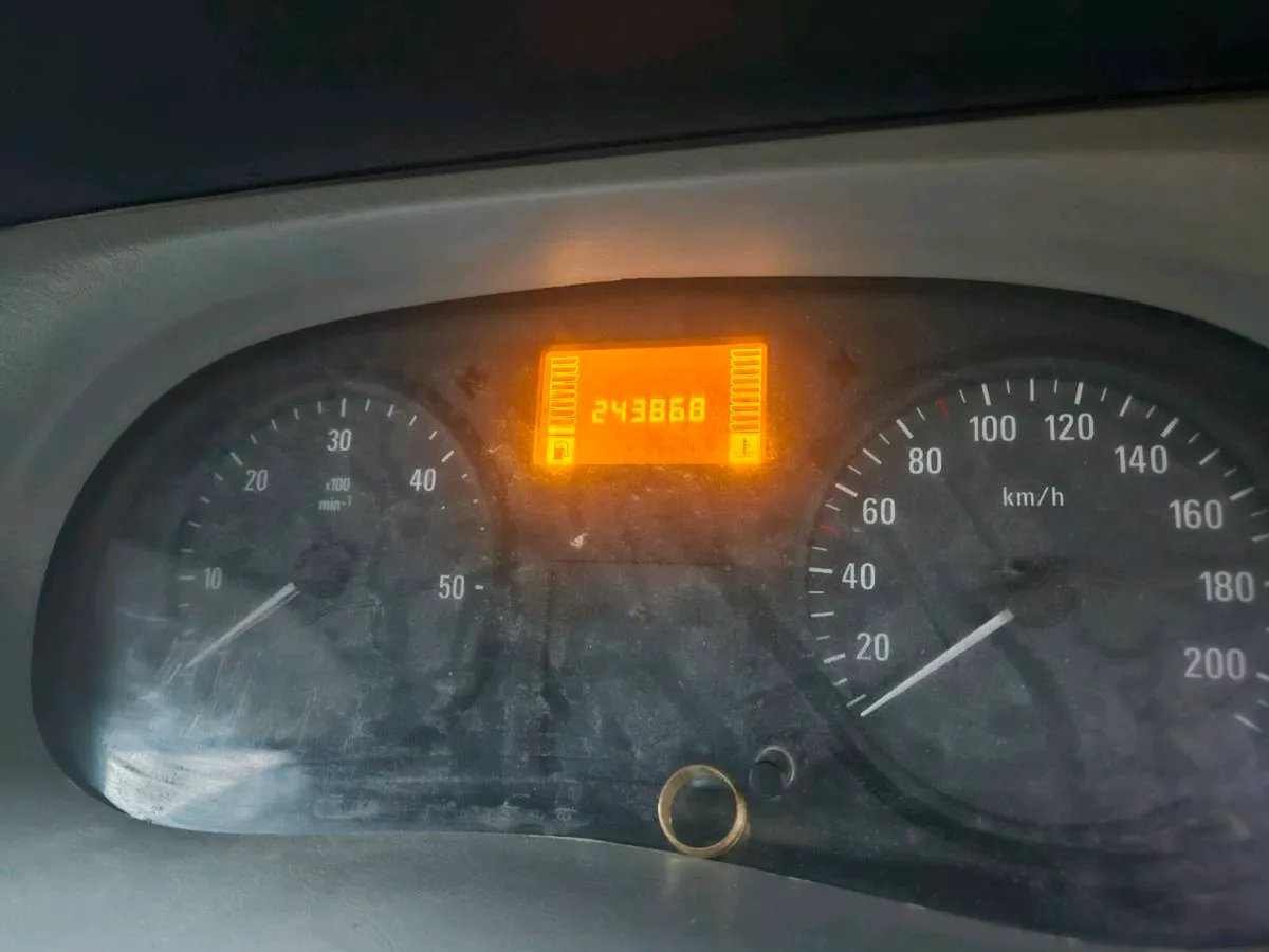 Vivaro - Image 3