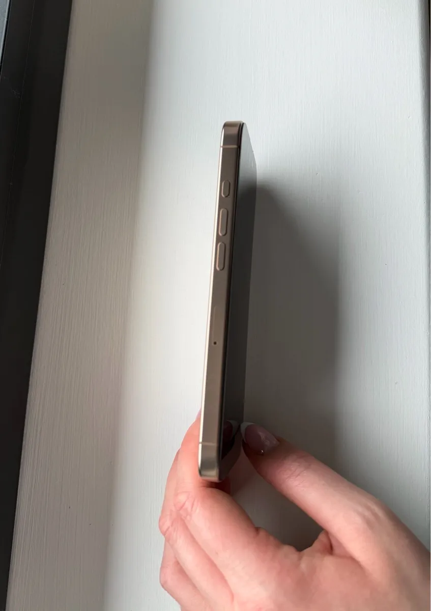 iPhone 16 Pro 256GB Desert Titanium - Image 4