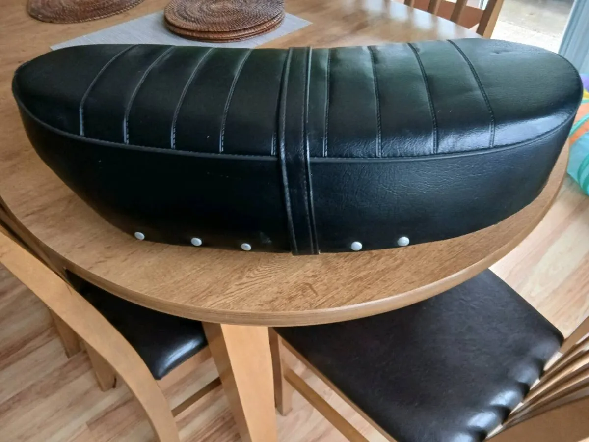 Honda 50/70 DAX SEAT. €75 - Image 2