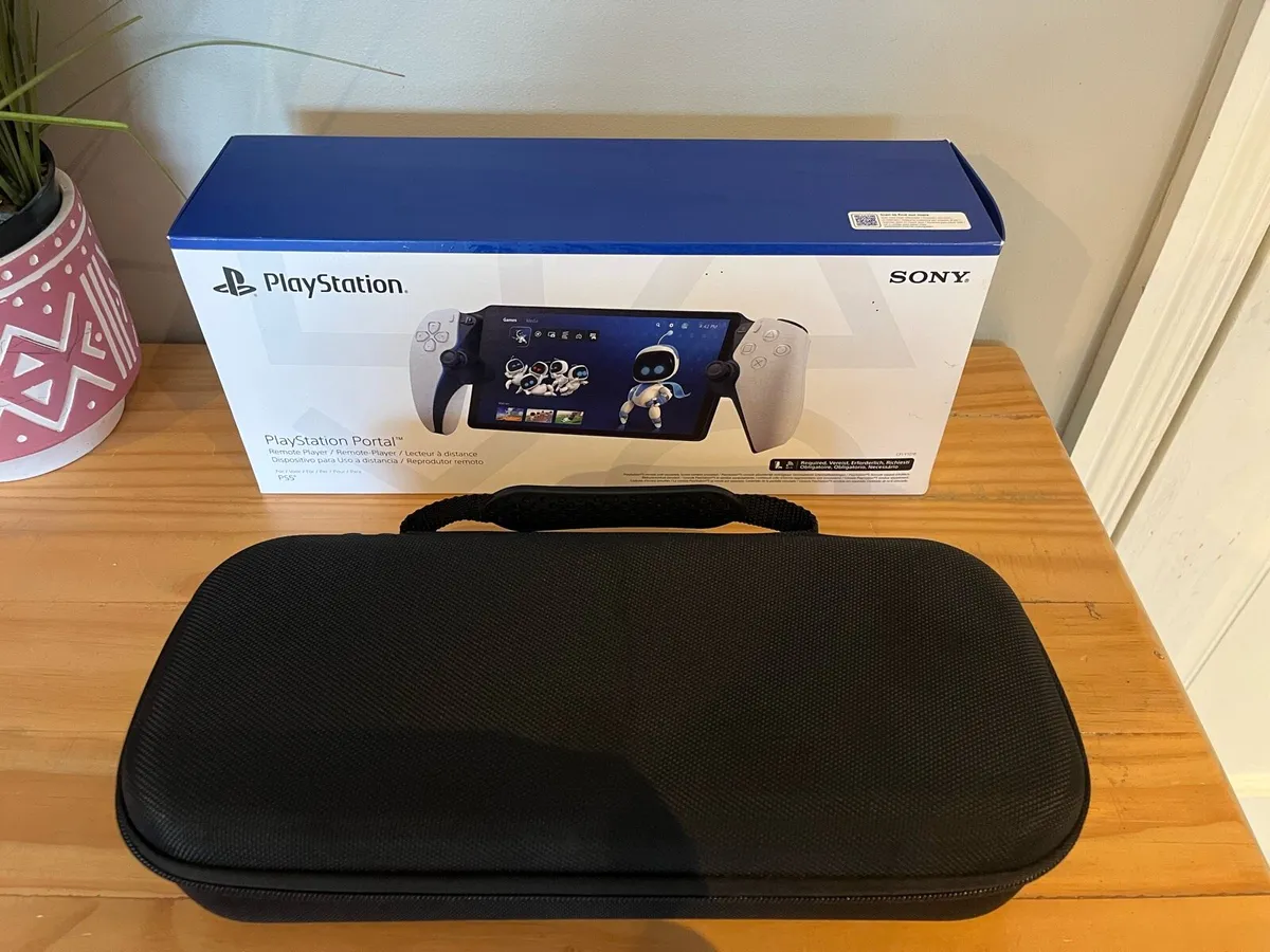 PlayStation Portal - As New -Box & Protective Case - Image 4