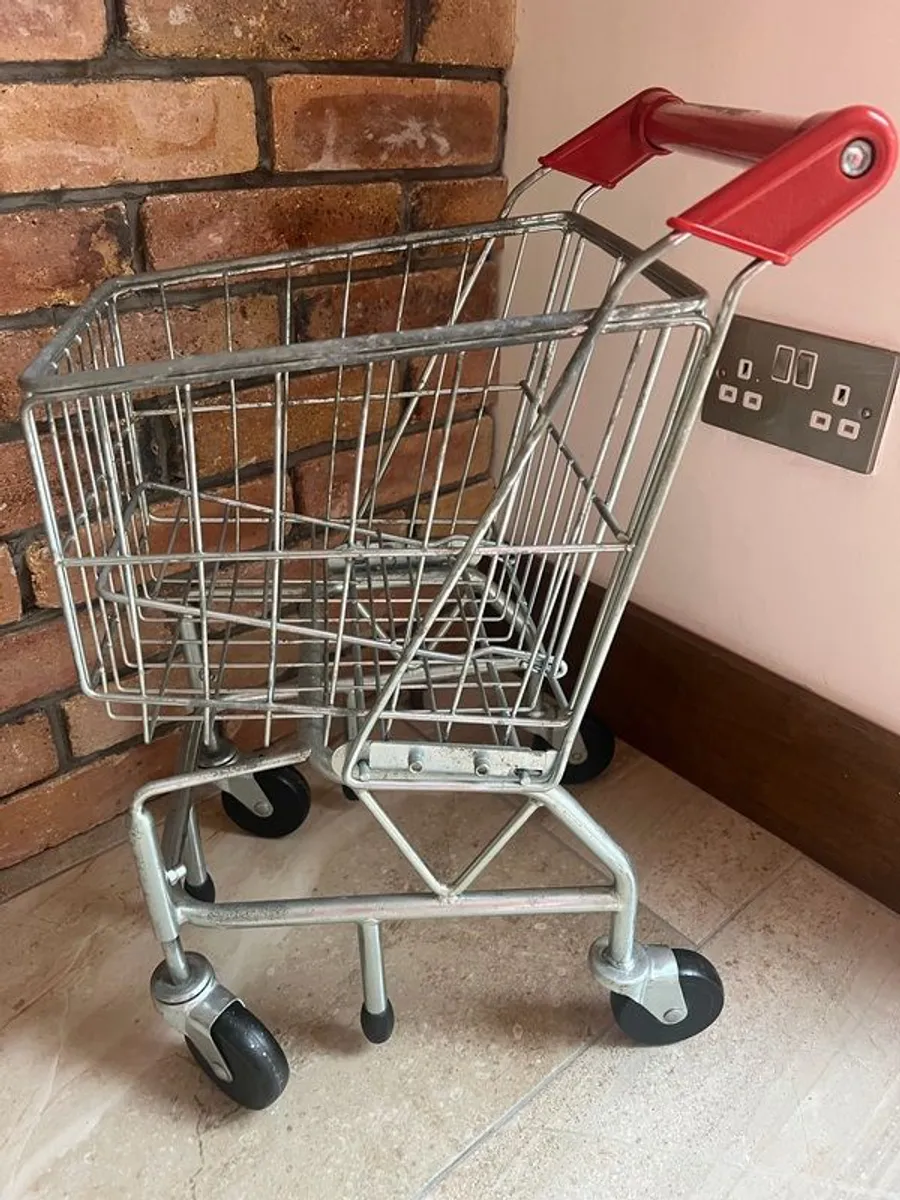 Kids realShopping trolley - Image 1
