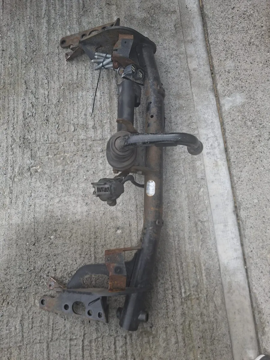 Toe bar for land rover discovery sport 2018 - Image 1