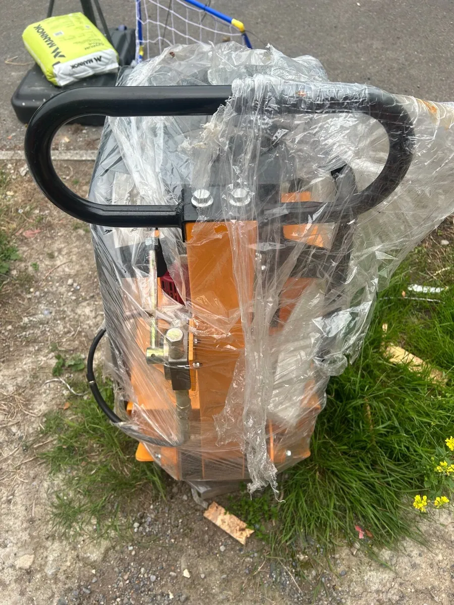 Brand New Dyna Wacker Plate (Honda GX160 Engine) - Image 3