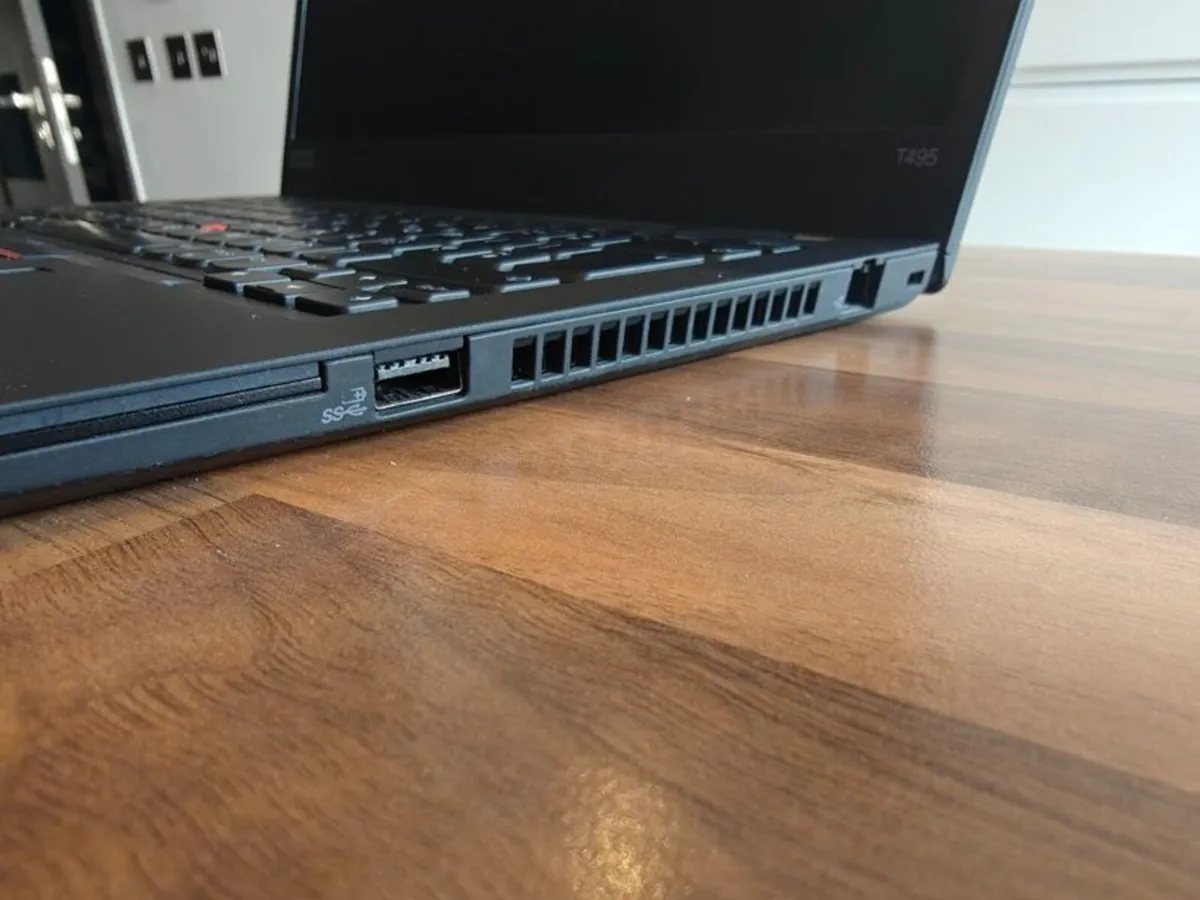 Lenovo ThinkPad T495 | Ryzen 7 Pro | 16GB | 256GB - Image 2
