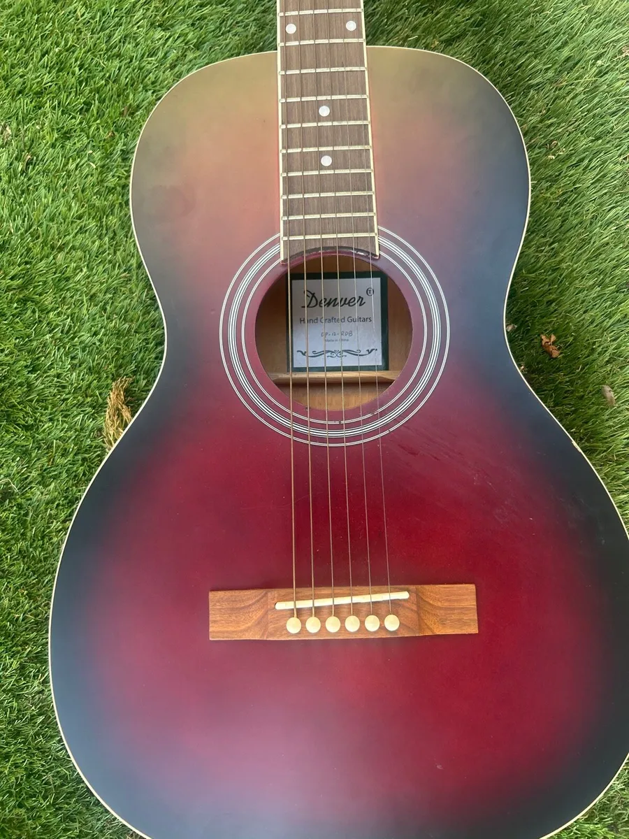 Guitar + Padded Bag - Image 2