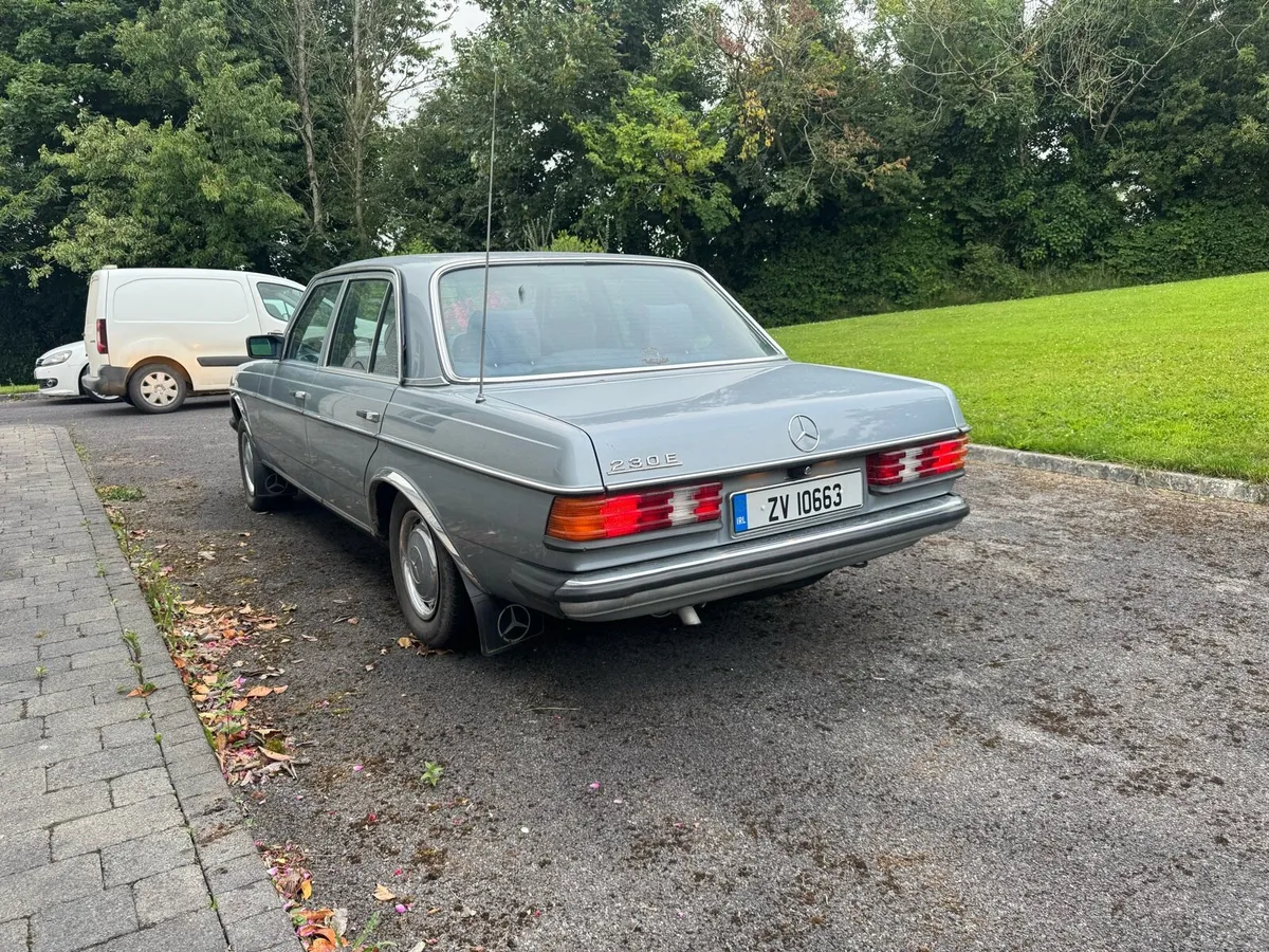 Mercedes 230E - Image 4