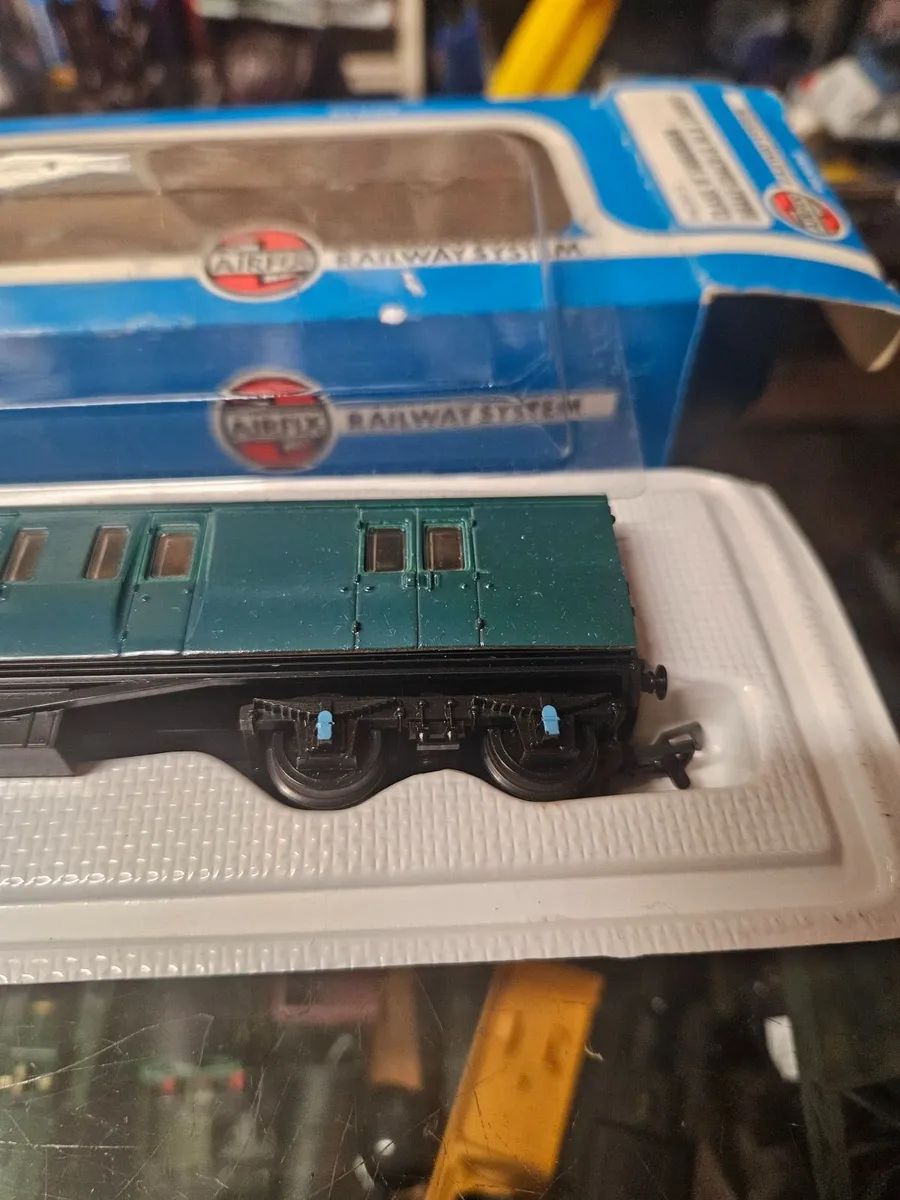 Hornby Lima OO Gauge Irish Rail Carraige - Image 4