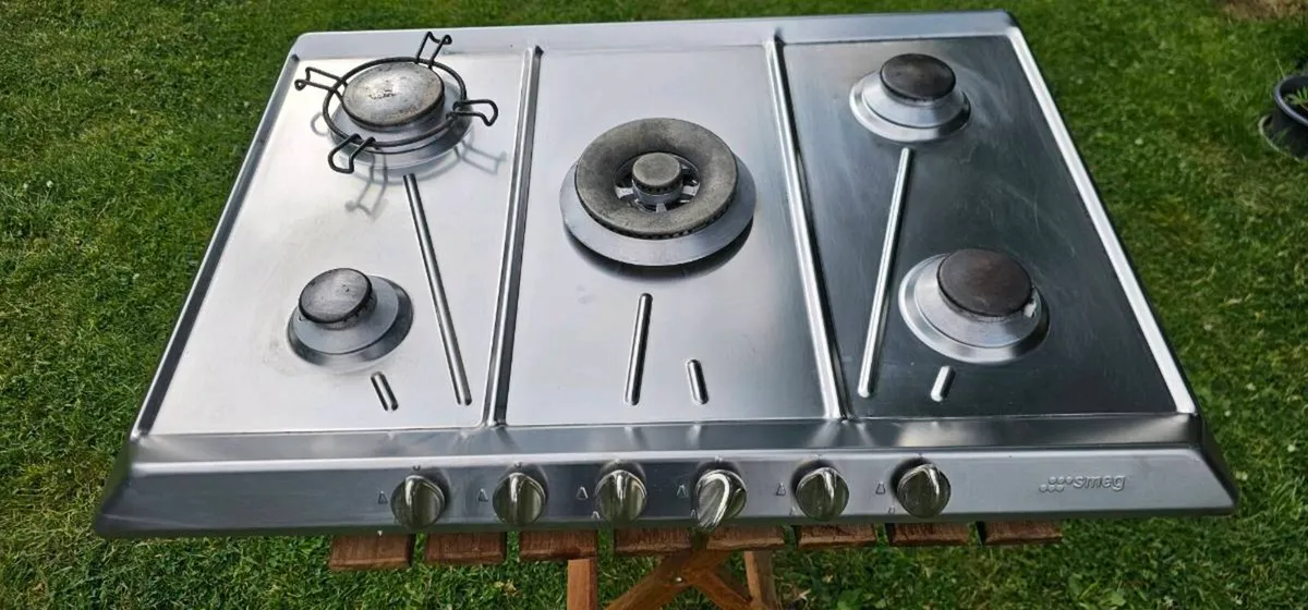 Smeg gas hob - Image 2