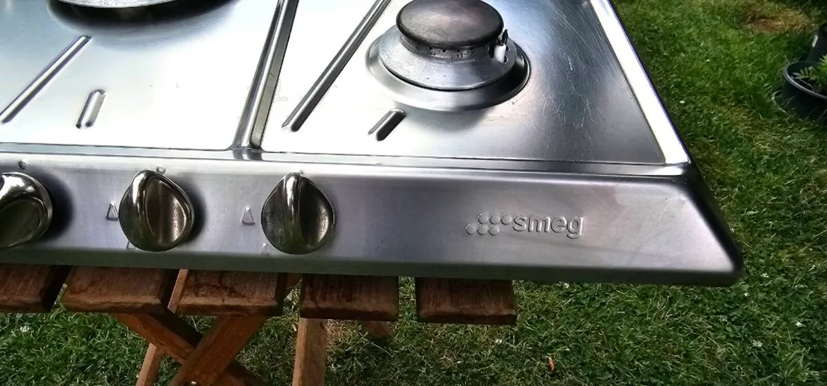 Smeg gas hob - Image 3