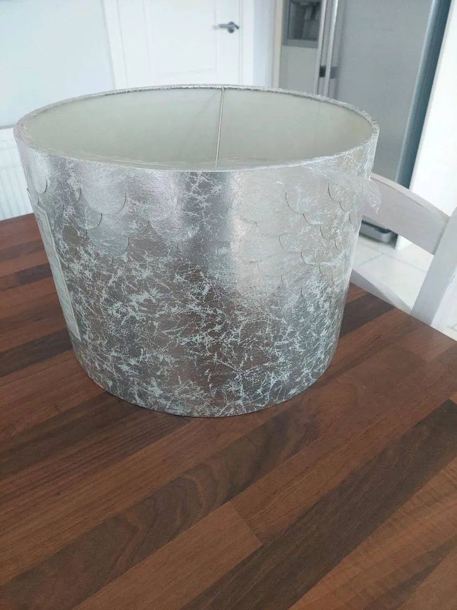 Light shade - Image 1