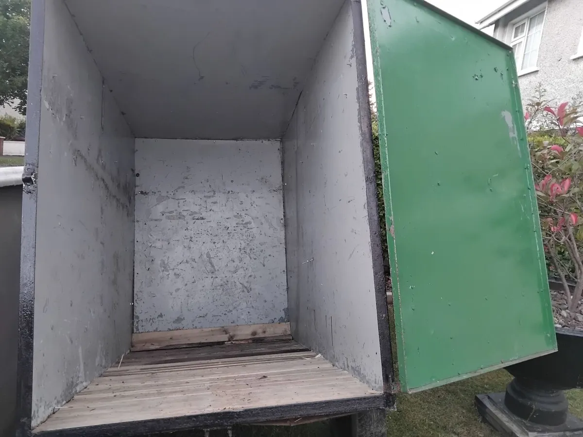 Trailer - Image 2