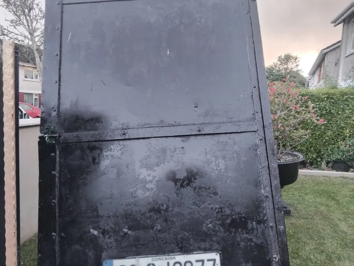 Trailer - Image 4