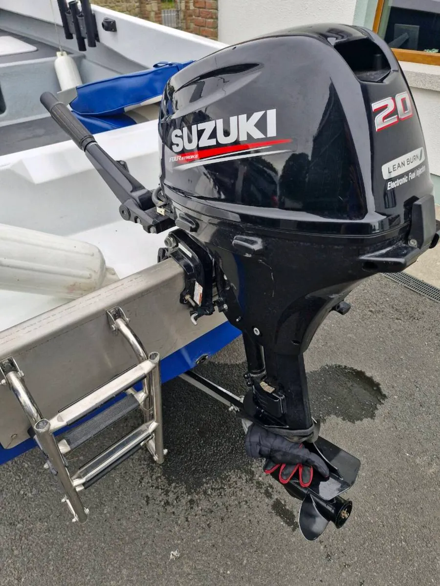 Pike fishing boat - Image 4
