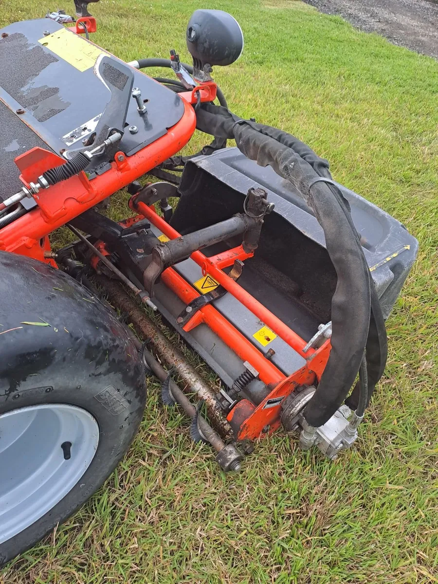 Lawnmower ride on mower kubota greens mower - Image 3