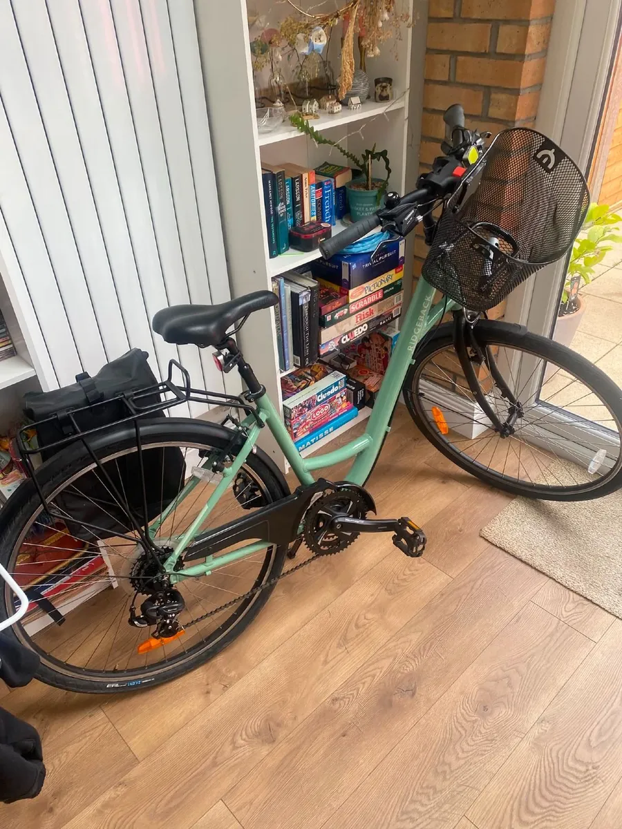 Ridgeback Avenida 21 City Bike For Sale - Image 1