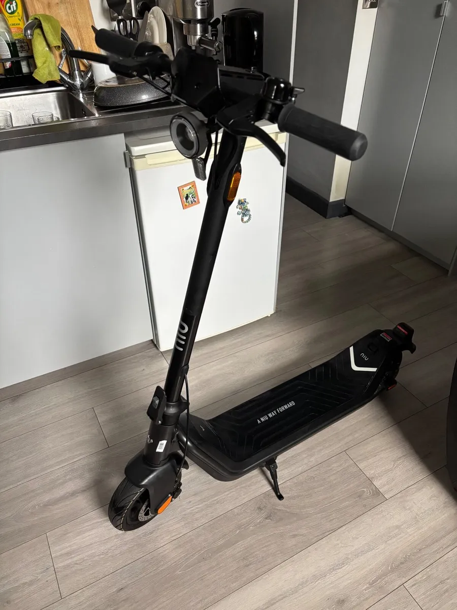 Electric scooter - Image 1