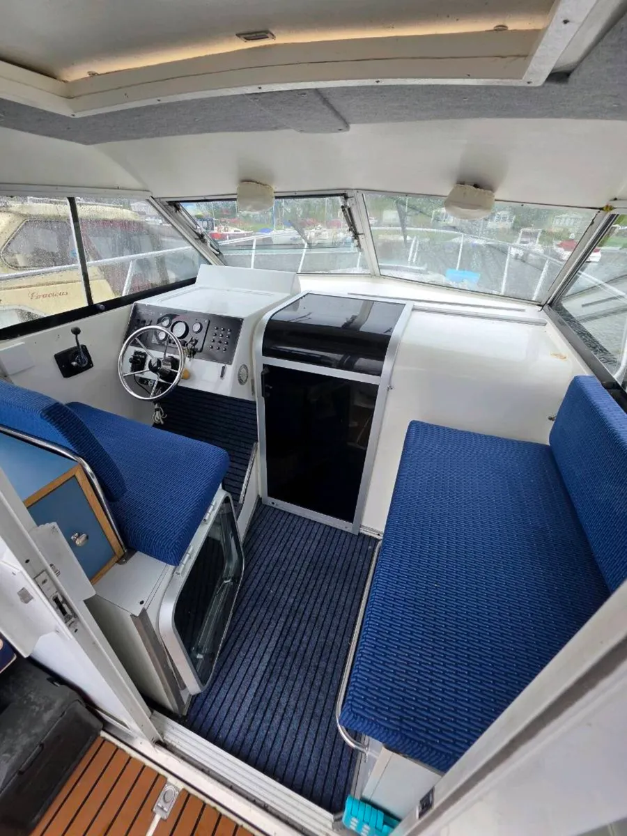 1997 Norfolk Bounty 27 cabin cruiser - Image 4