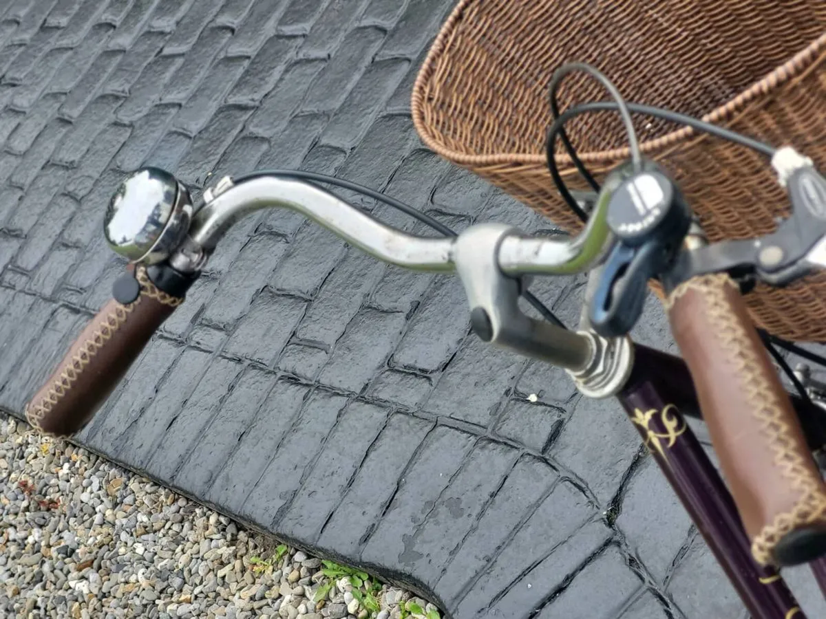 LADIES DAWES DUCHESS. NO OFFERS - Image 4