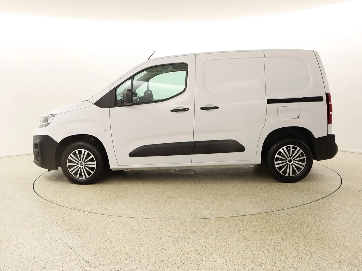 2023 Citroen Berlingo 1.5 HDI Enterprise - Image 4