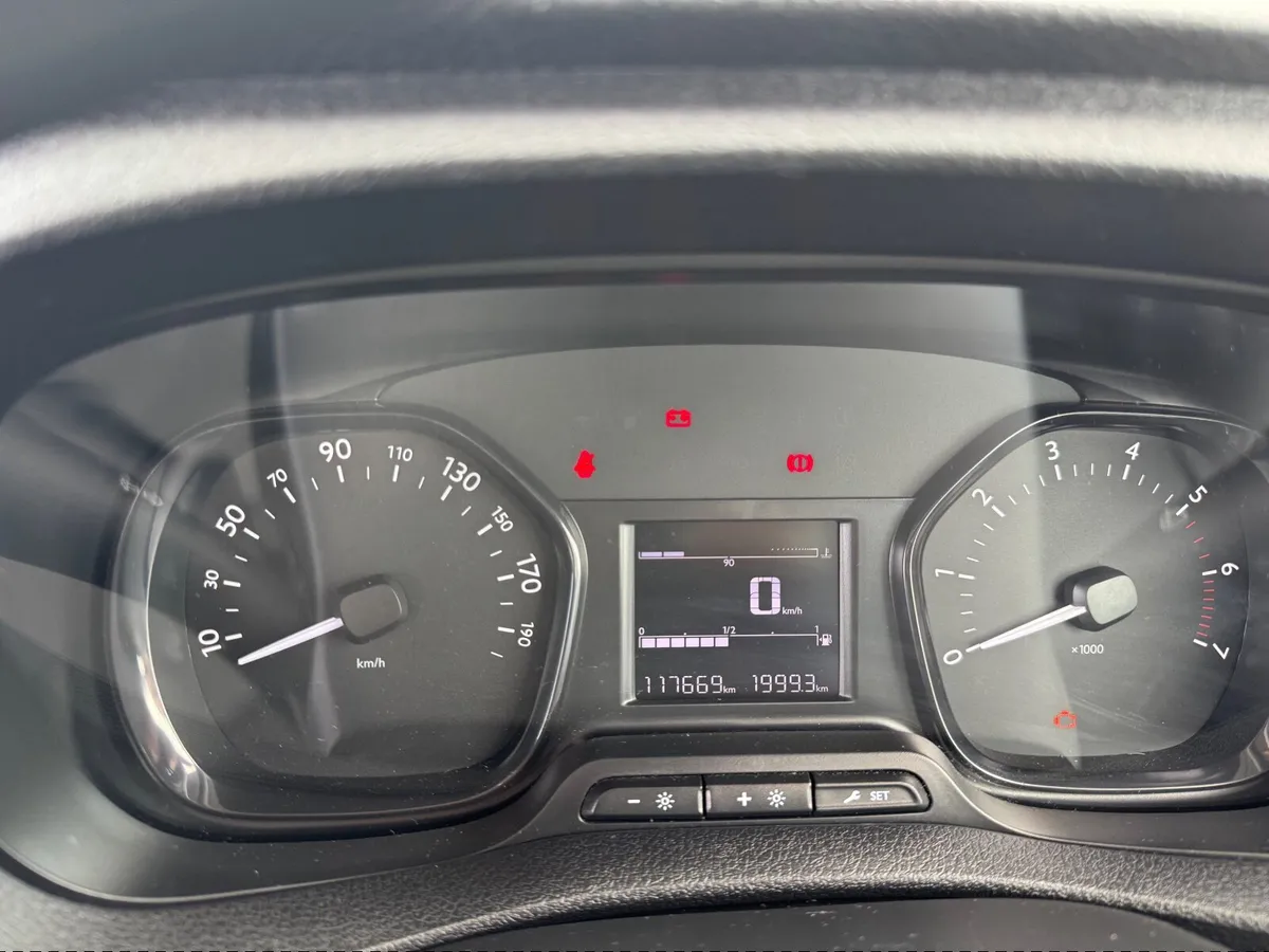 Opel Vivaro 2020 - Image 4