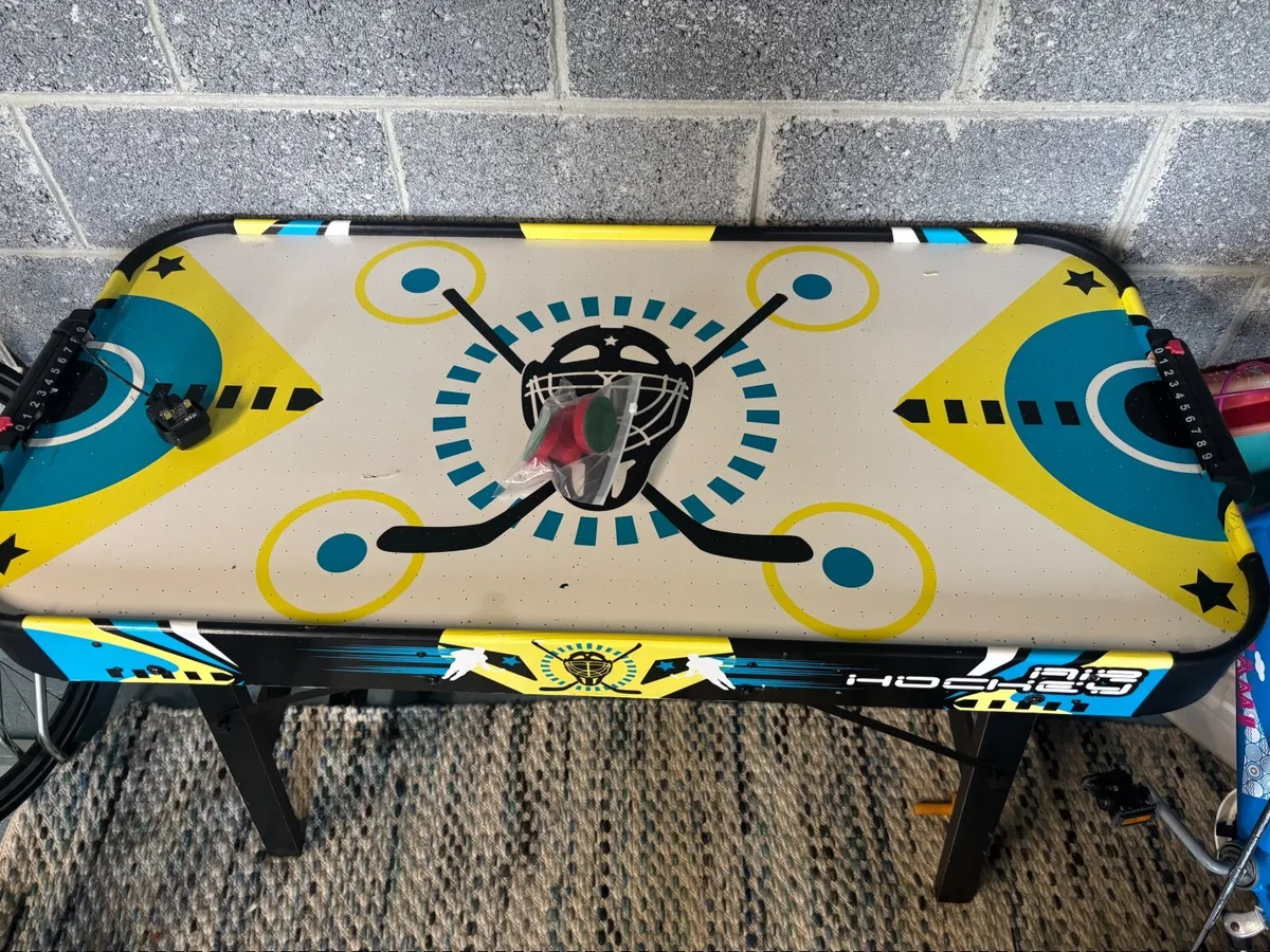Kids football table and air hockey - Image 4
