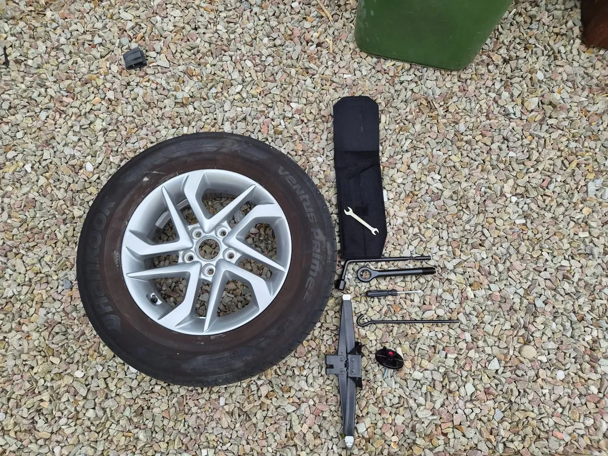 Car spare wheel wheel and kit - Image 1