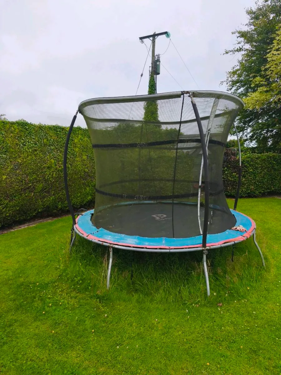 Trampoline