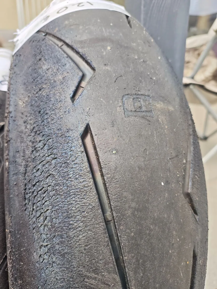 Motorcycle tyres race tyres - Image 2