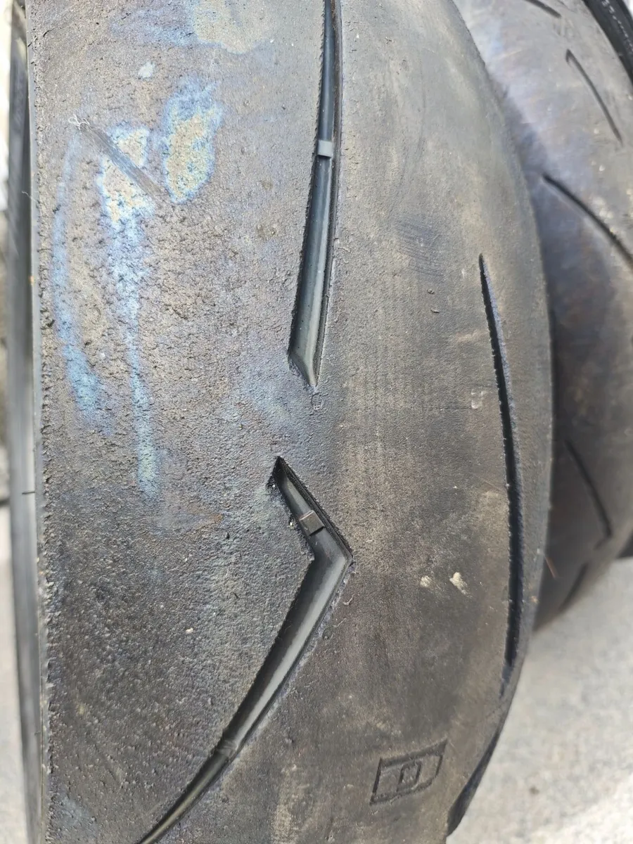 Motorcycle tyres race tyres - Image 4