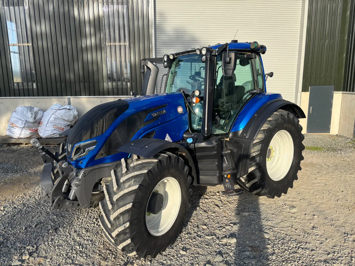 241 Valtra T175 Active *3000 hrs* - Image 2