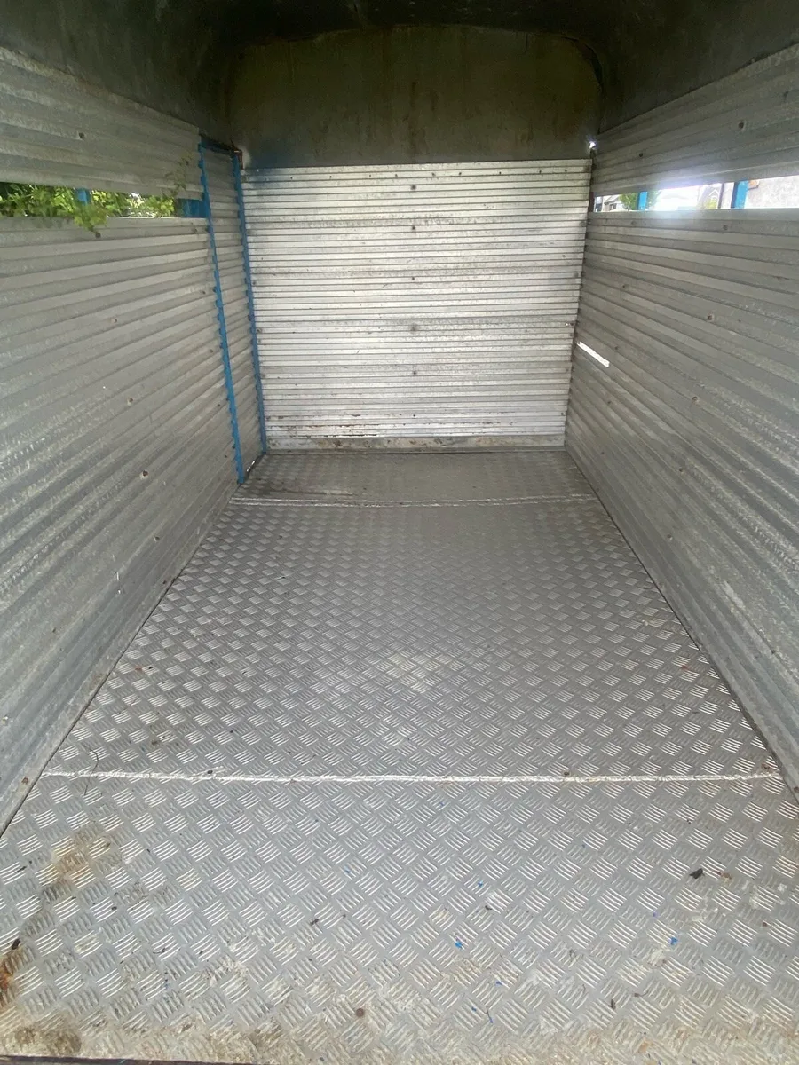 Cattle and sheep trailer - Image 3
