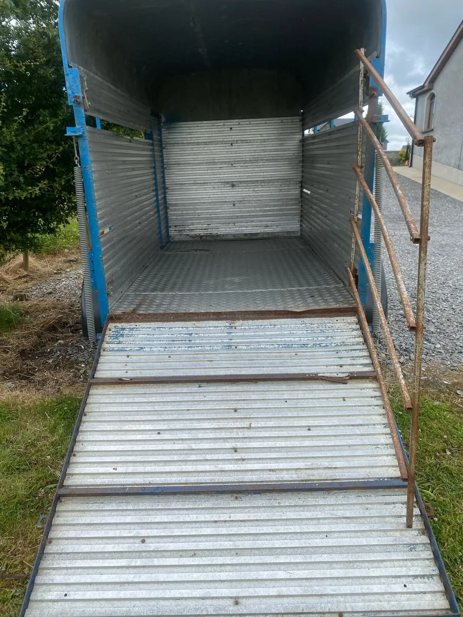 Cattle and sheep trailer - Image 4