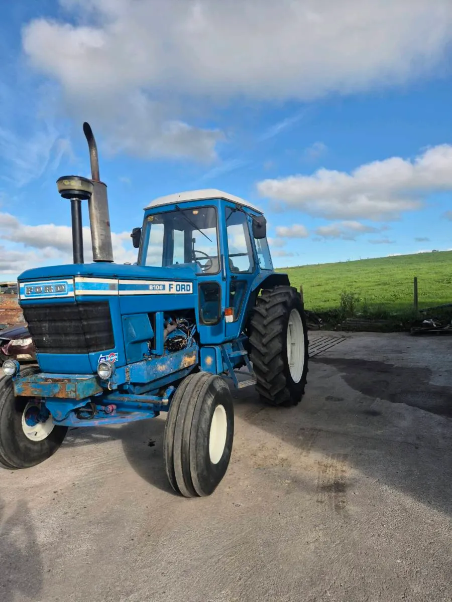 Ford 8100 - Image 2