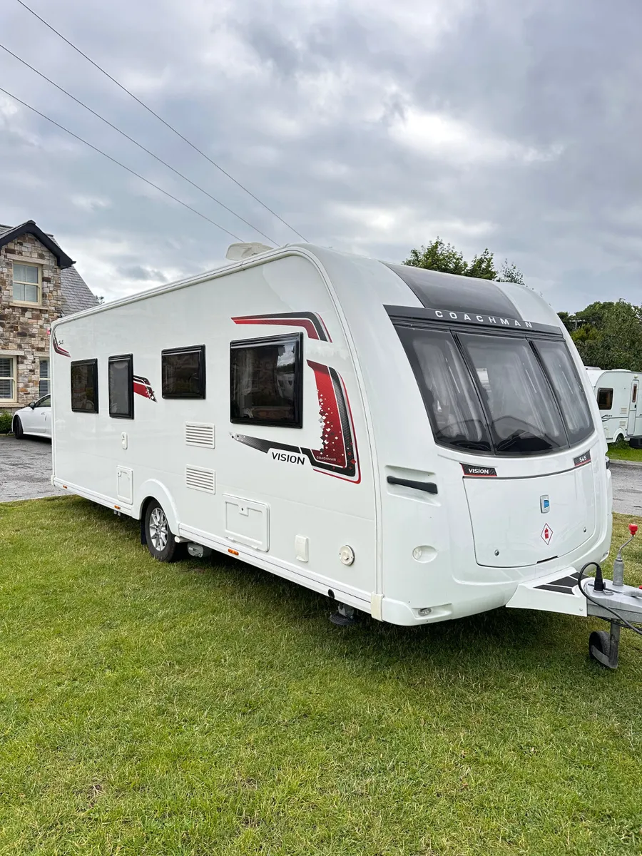✨STUNNING COACHMAN VISION 545 4 BERTH ISLAND BED✨ - Image 1